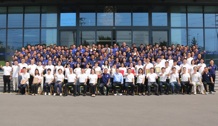 新芯因海 大有未來(lái)——青島海大生物集團(tuán)成立二十五周年表彰大會(huì)隆重舉行